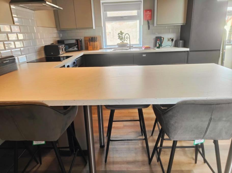 Sloane Modern 2 Bedroom Seafront Apartment Blackpool Extérieur photo